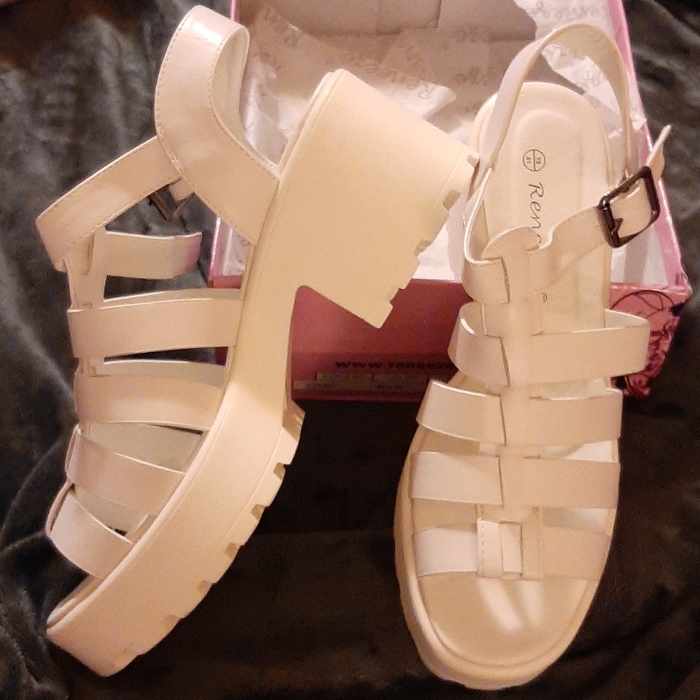 RENEEZE 10 WHITE STACK HEEL STRAPPY SANDALS